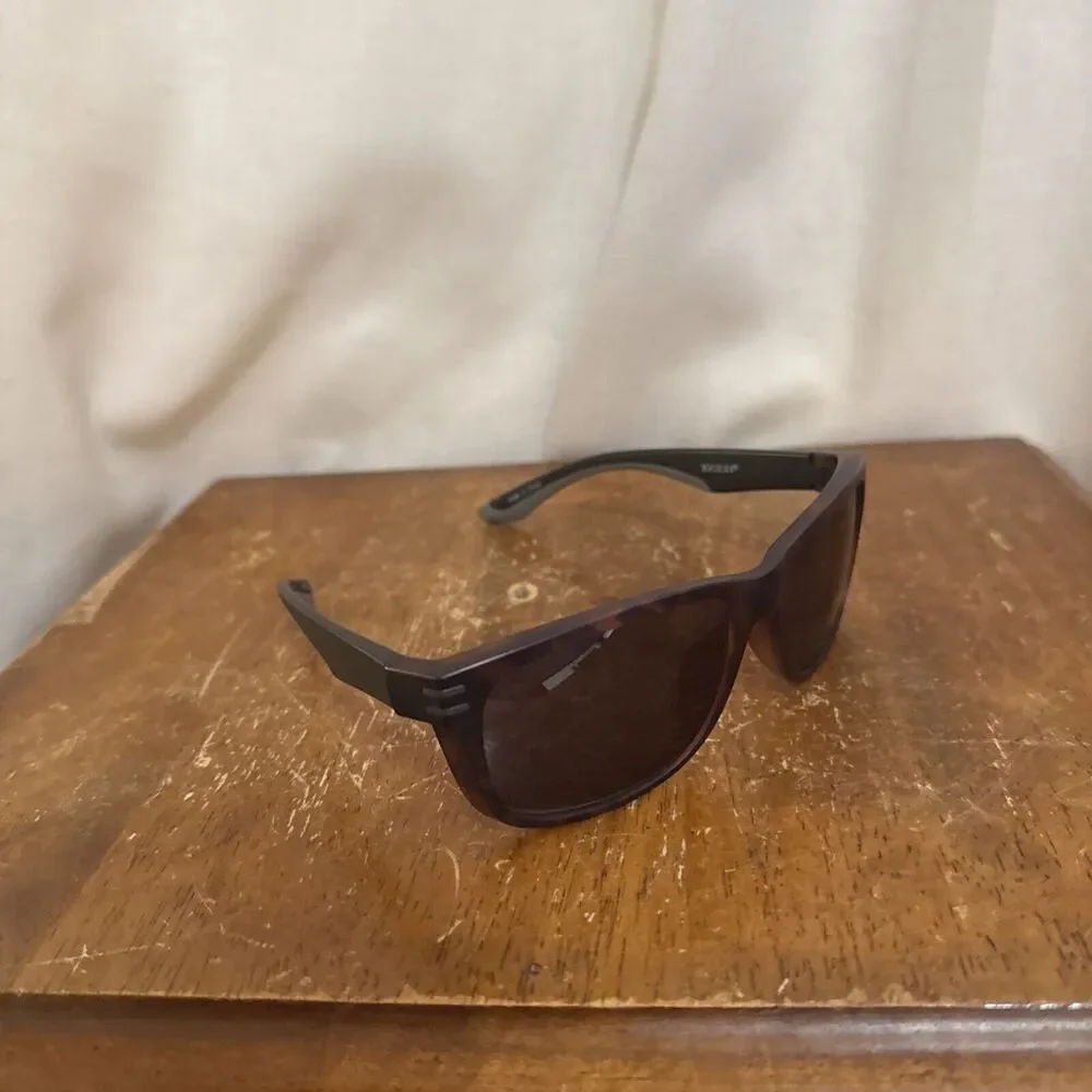 Zenni Sunglasses Plastic Rubber Black Polarized Tortoise Shell‎ Pattern 1116725